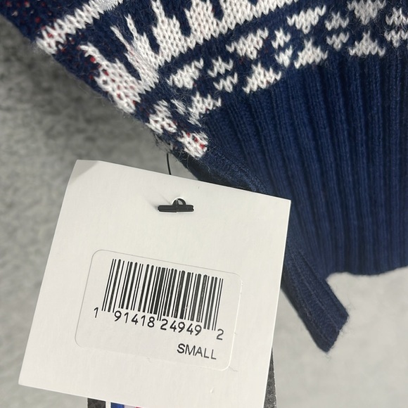 NFL New England Patriots v-neck long sleeve sweater men’s small pullover stretch - Picture 8 of 14